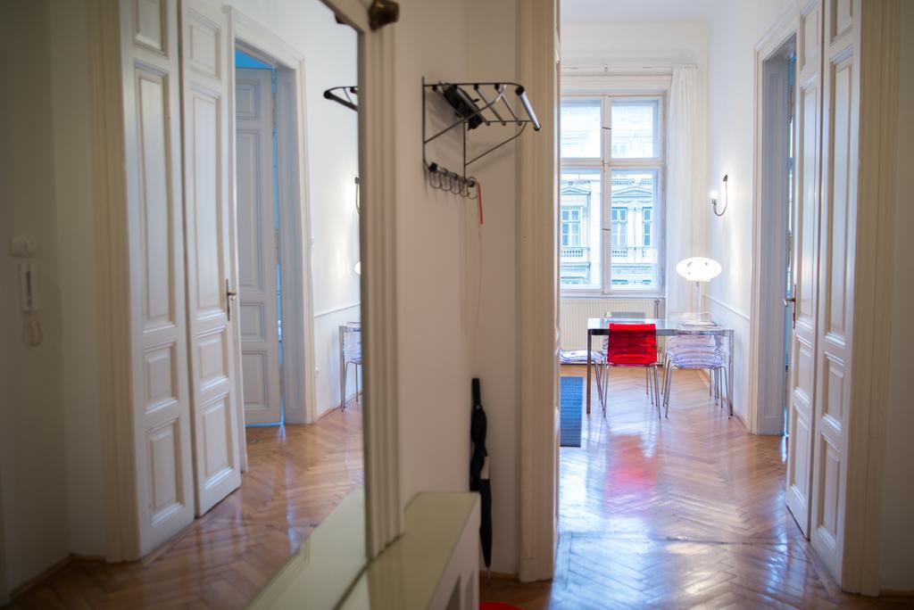 Jokai Ter Apartment Budapest Bagian luar foto